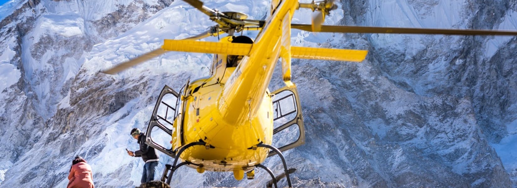 Everest Base Camp Helicopter Tour - <span class="font-light">4 hrs</span>