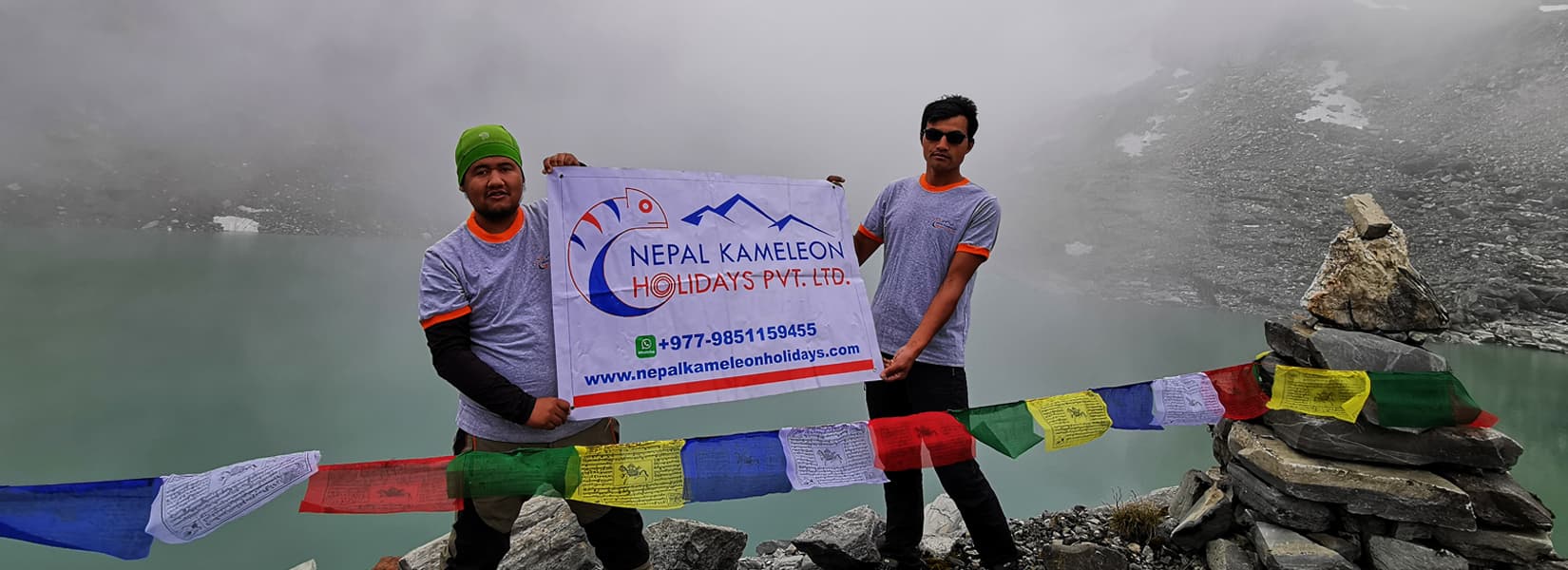 Kajin Sara Lake with Tilicho Lake and Thorong La Pass Trek - <span class="font-light">17 days</span>